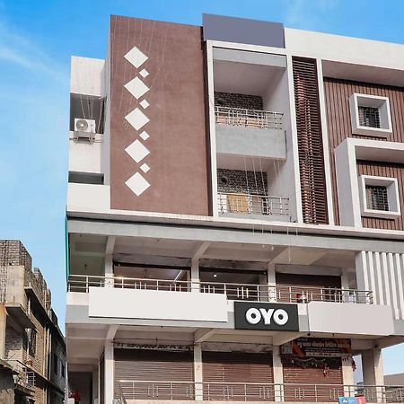 Oyo Hotel Blackgold Chandrapur ภายนอก รูปภาพ