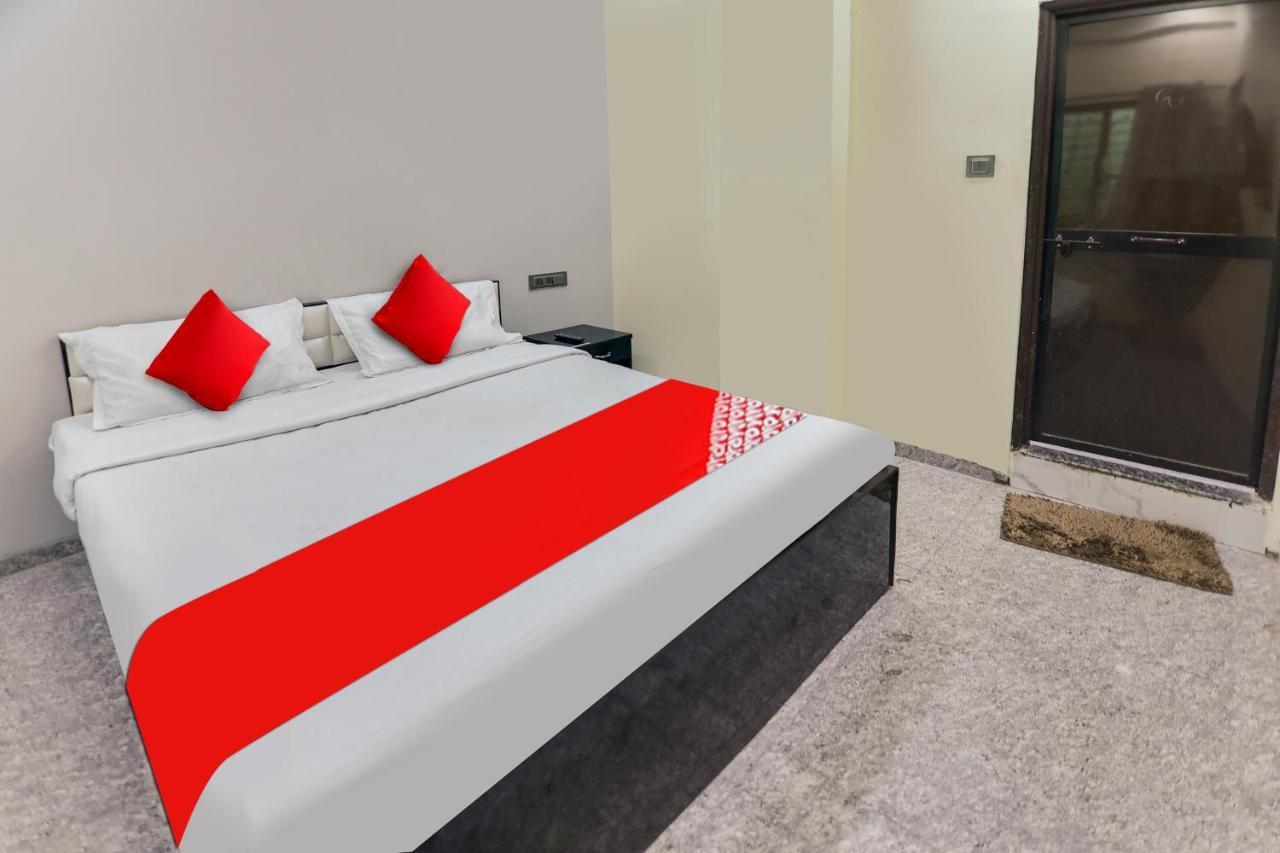 Oyo Hotel Blackgold Chandrapur ภายนอก รูปภาพ