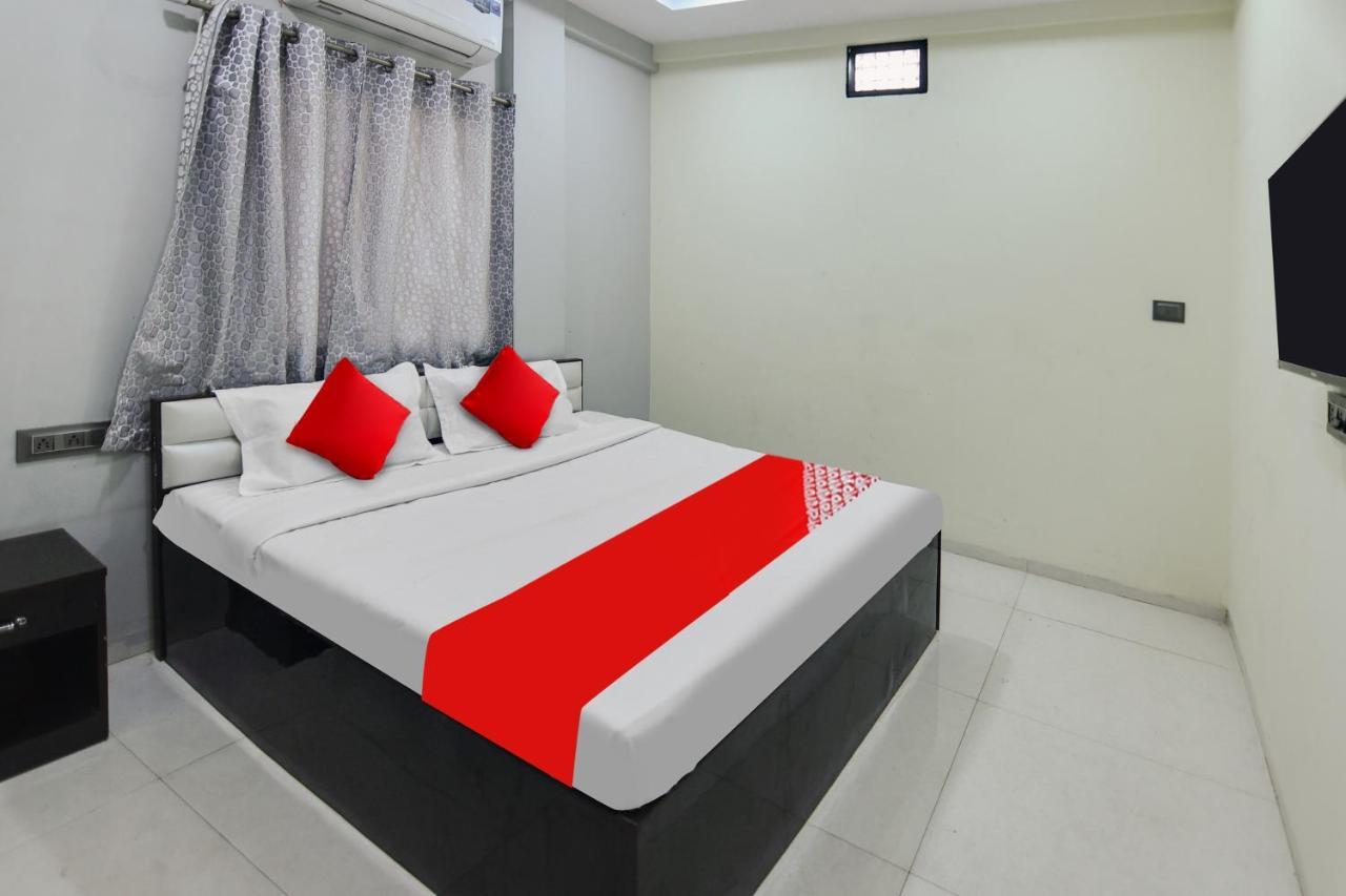 Oyo Hotel Blackgold Chandrapur ภายนอก รูปภาพ