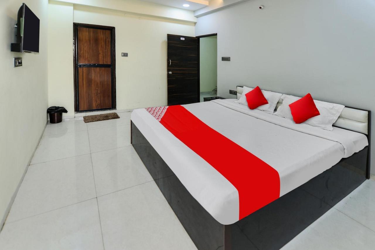 Oyo Hotel Blackgold Chandrapur ภายนอก รูปภาพ