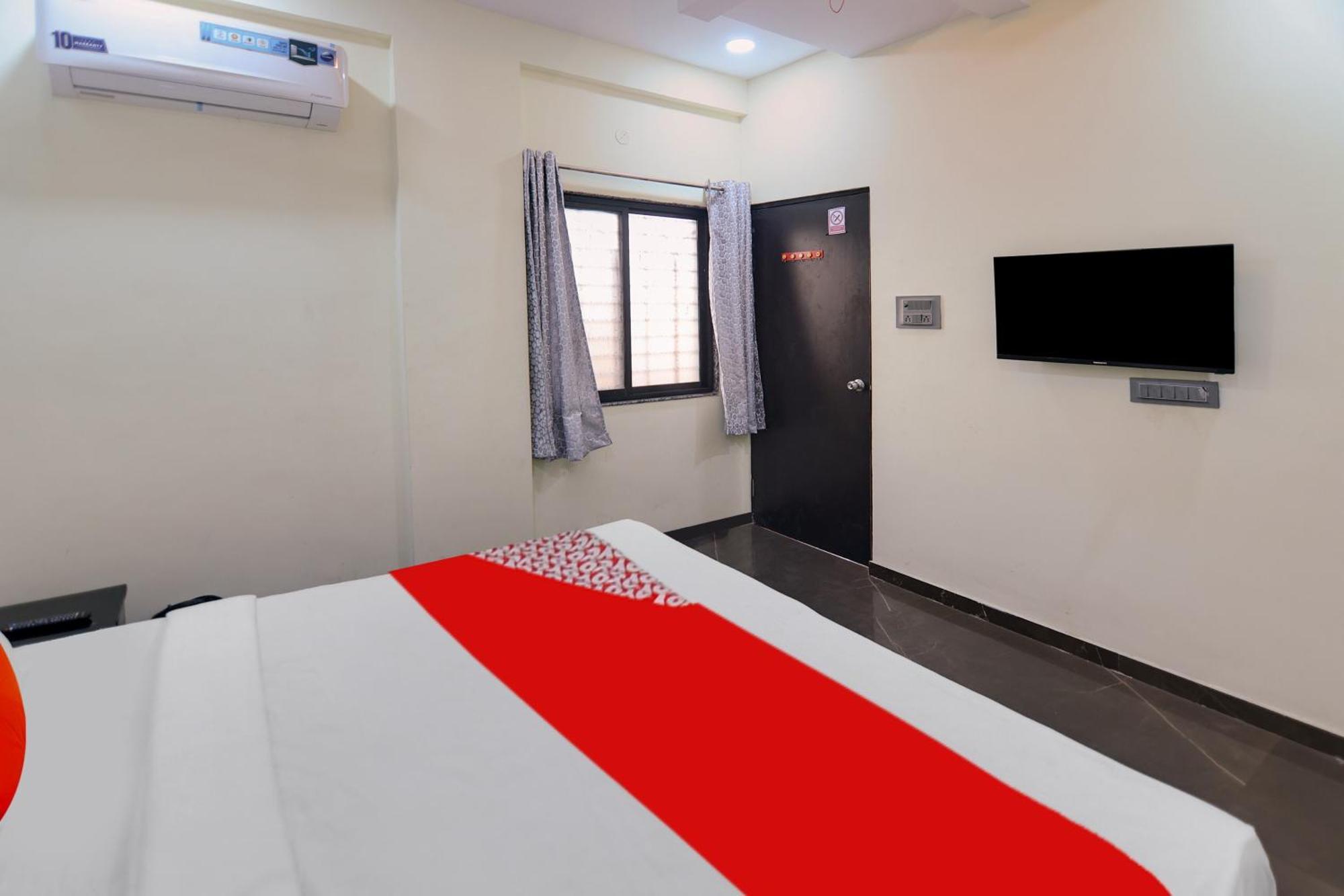 Oyo Hotel Blackgold Chandrapur ภายนอก รูปภาพ