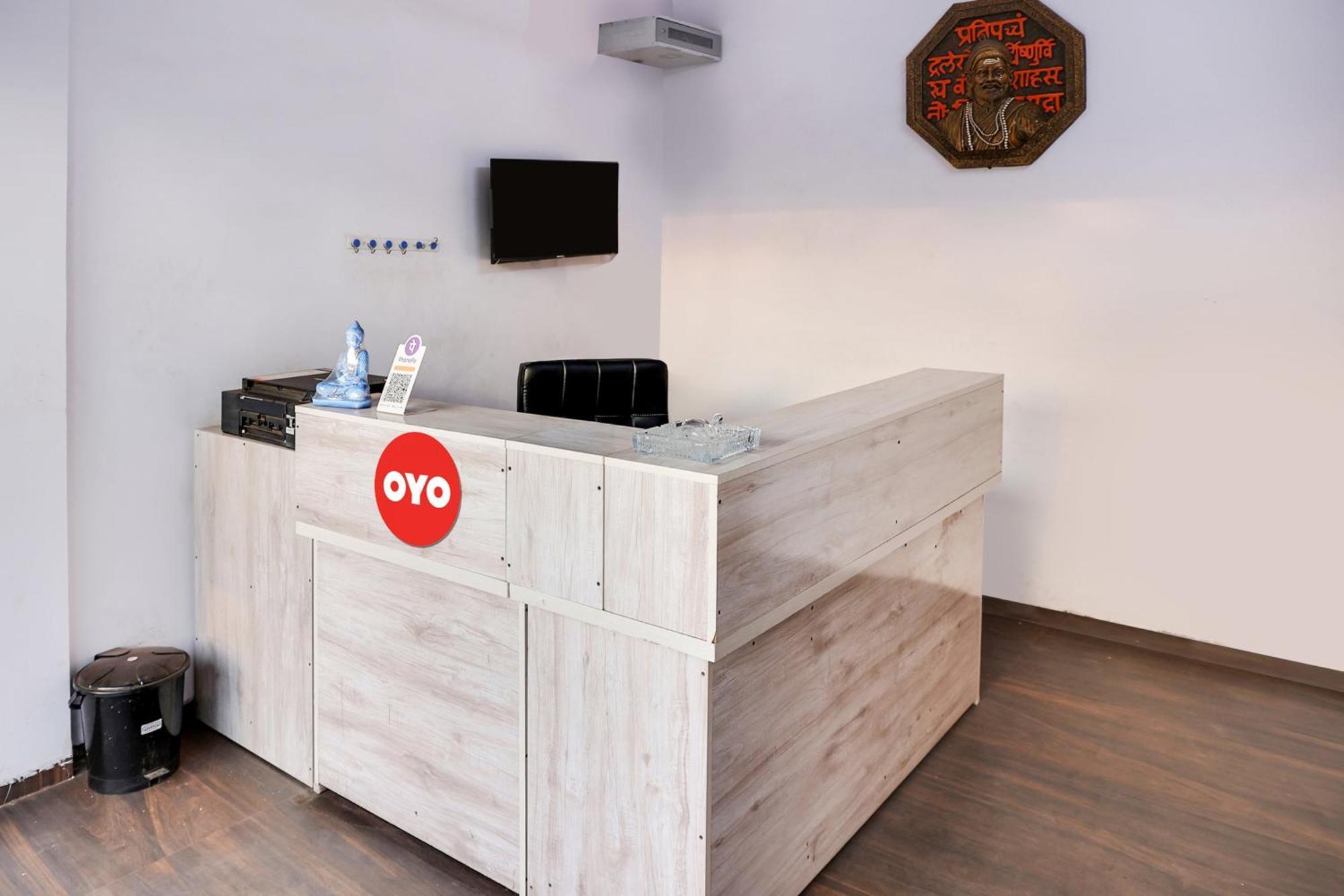 Oyo Hotel Blackgold Chandrapur ภายนอก รูปภาพ