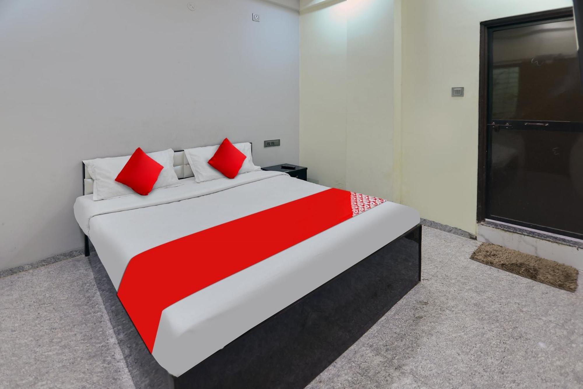 Oyo Hotel Blackgold Chandrapur ภายนอก รูปภาพ