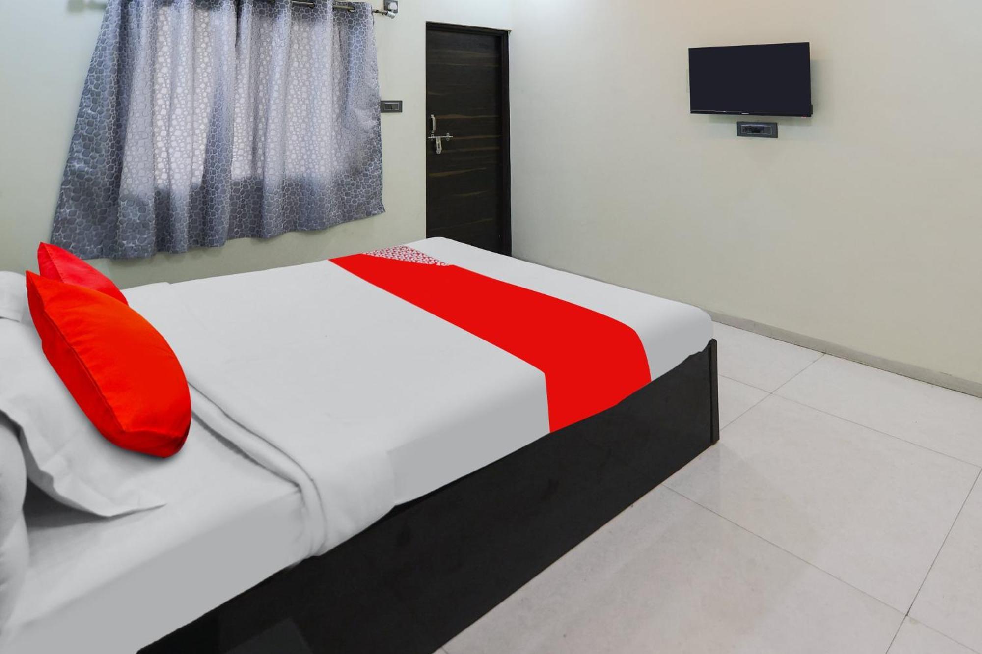 Oyo Hotel Blackgold Chandrapur ภายนอก รูปภาพ