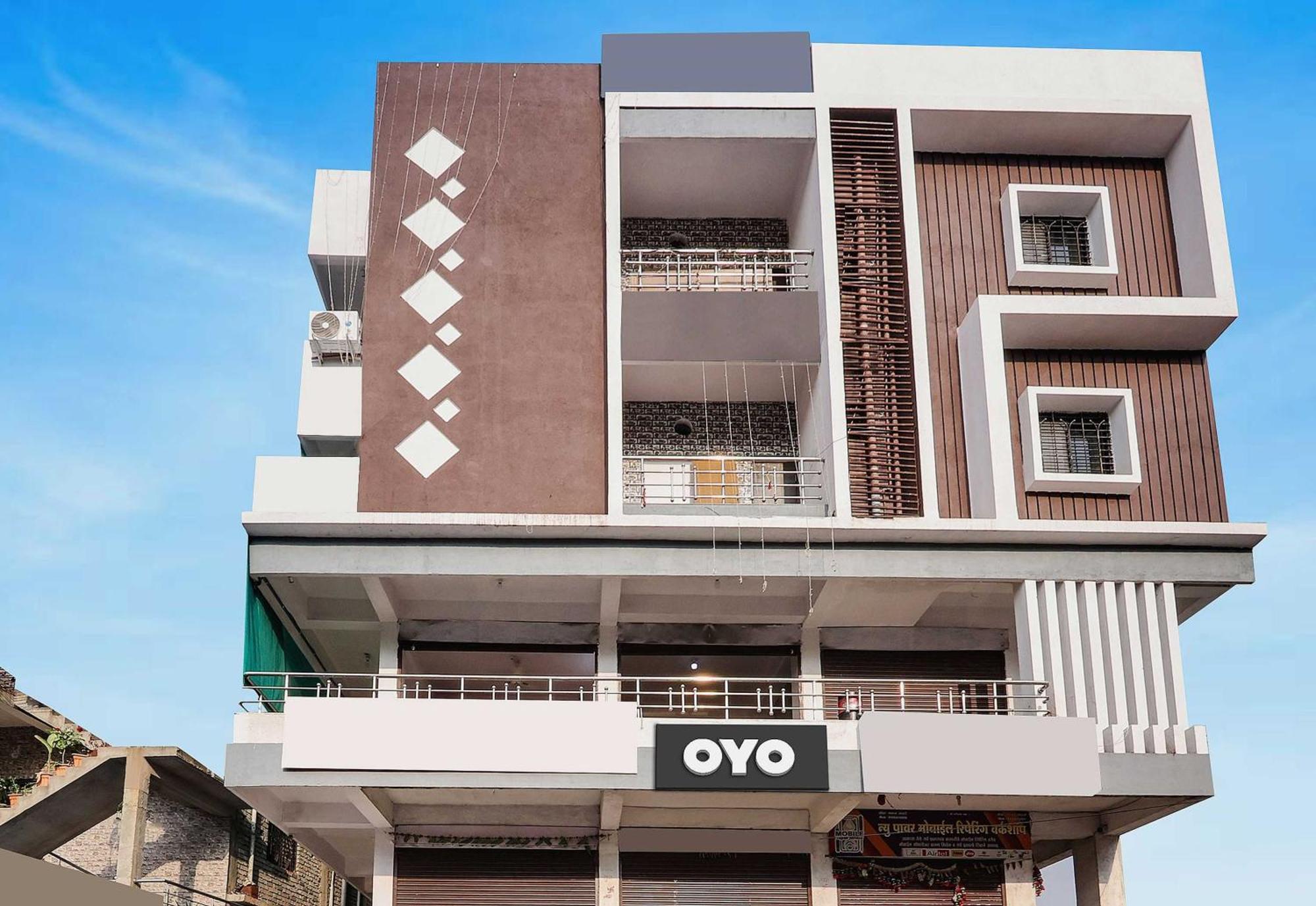Oyo Hotel Blackgold Chandrapur ภายนอก รูปภาพ