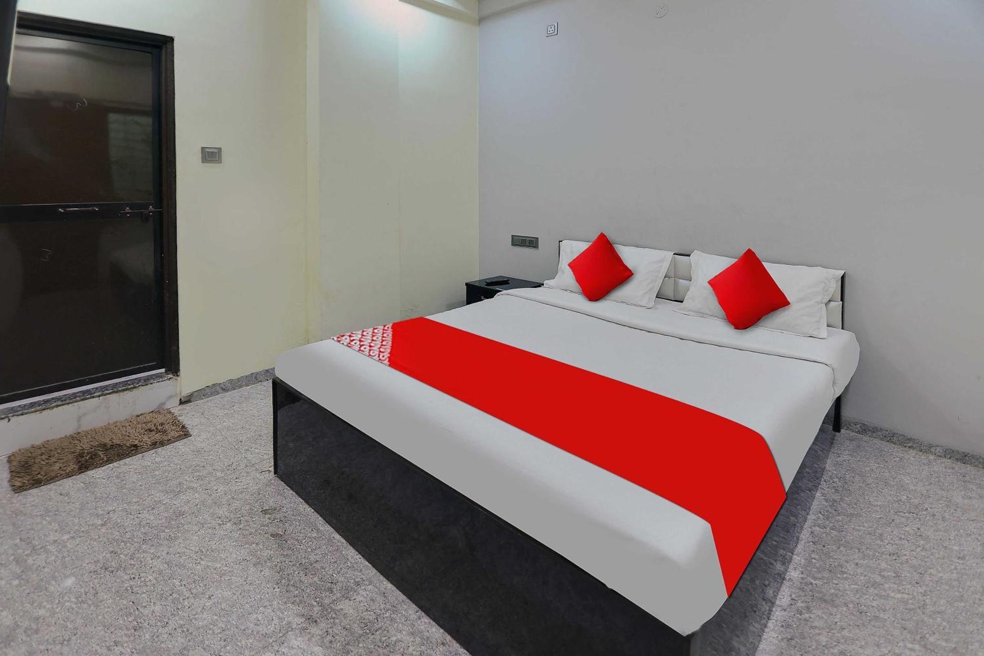 Oyo Hotel Blackgold Chandrapur ภายนอก รูปภาพ